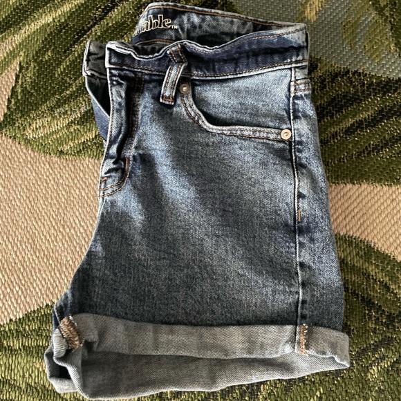 Wild Fable High Rise Shorts - Picture 2 of 3